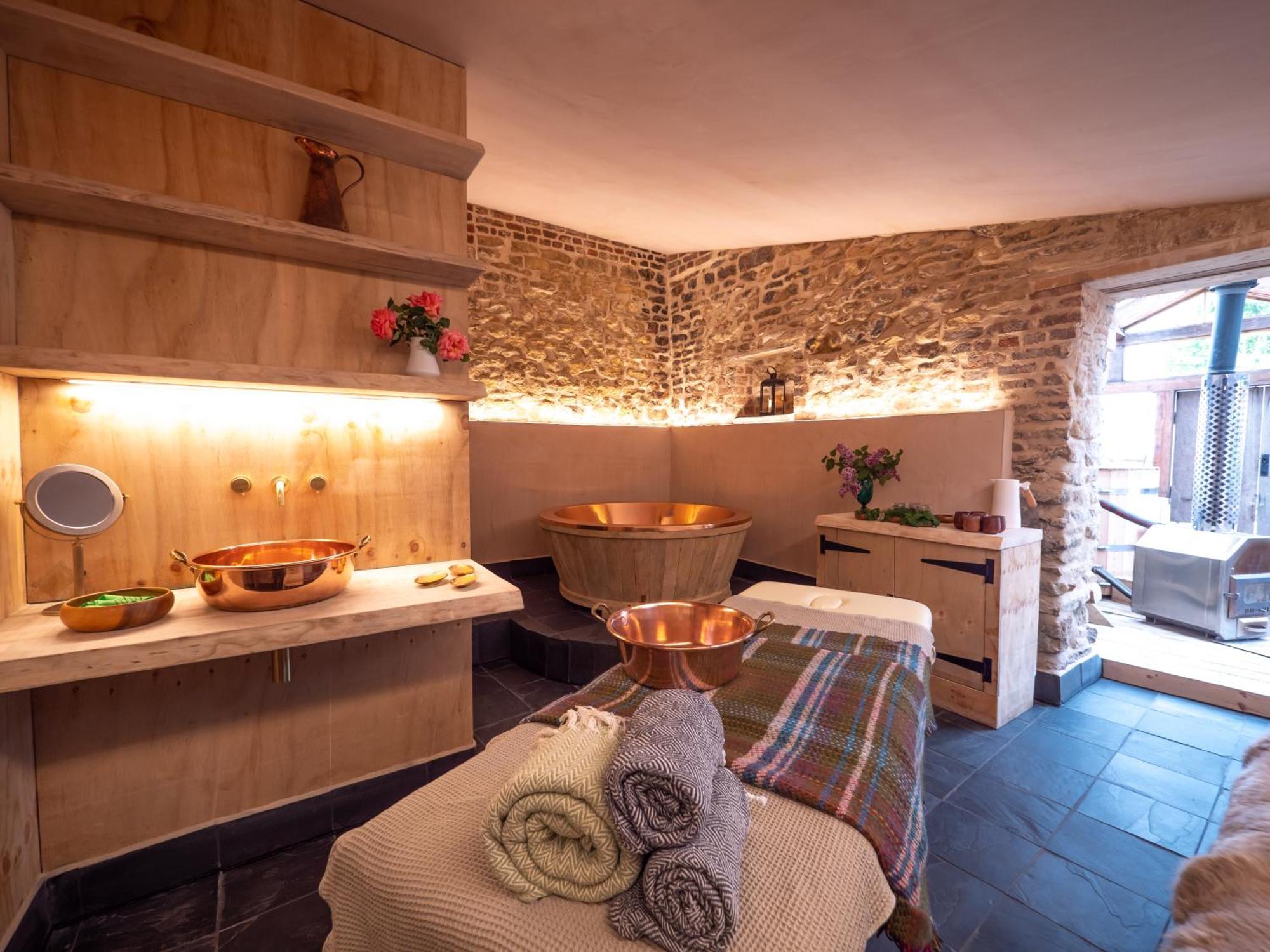 Large Country Cottage, Sleeps 8 - Spa Facilities, Garden Bar, Catering Services, Free Parking, Nature Reserve, Hen Parties Scunthorpe Exterior foto