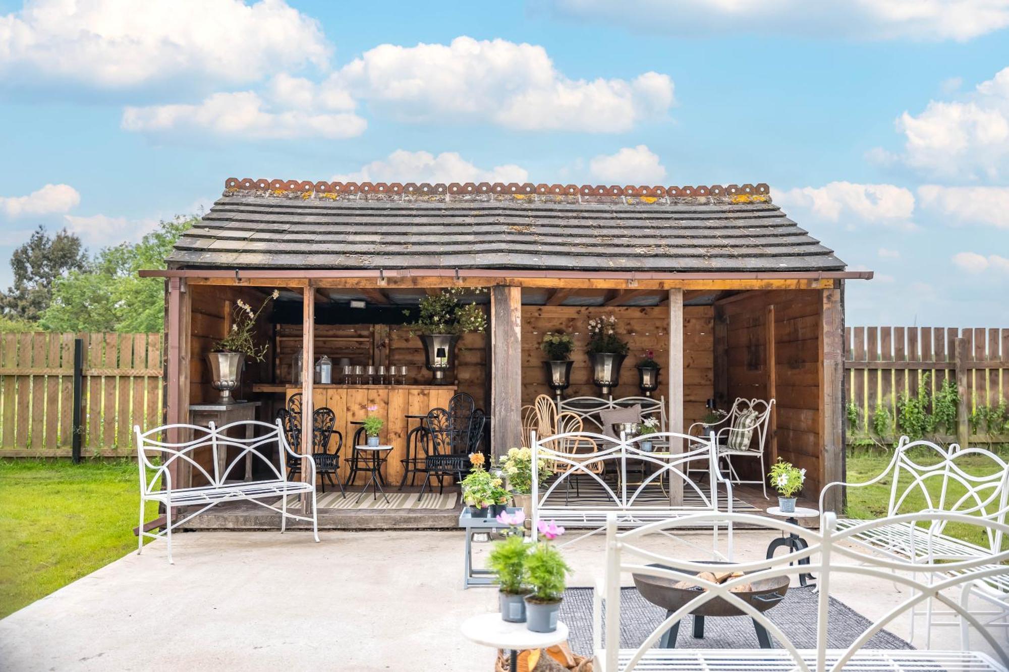 Large Country Cottage, Sleeps 8 - Spa Facilities, Garden Bar, Catering Services, Free Parking, Nature Reserve, Hen Parties Scunthorpe Exterior foto